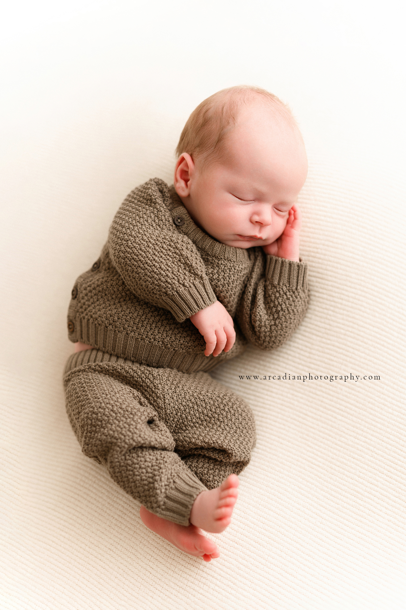 Portland newborn photographer, baby at 4 weeks old